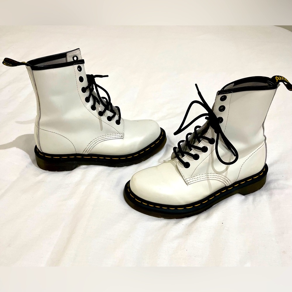 Dr. Marten’s “The Original” 1460 Womens boots in white.